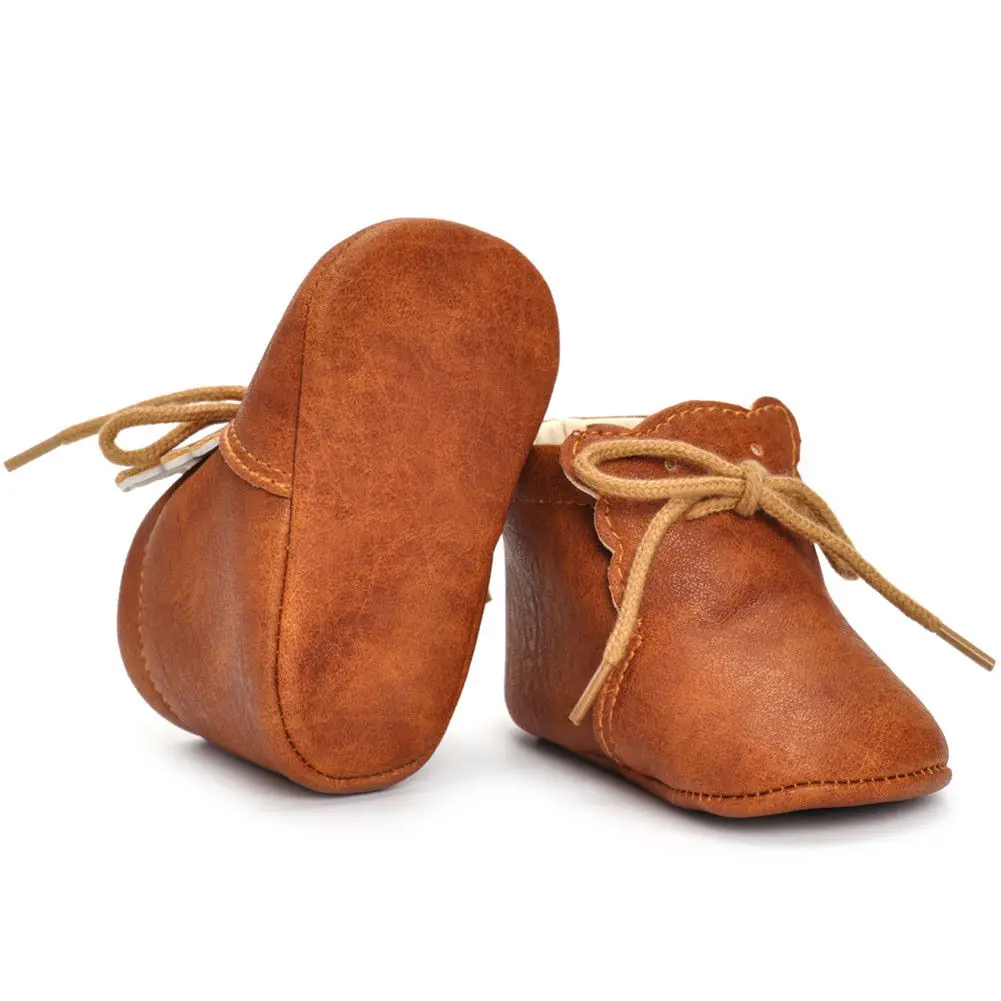 Zapato café bebé