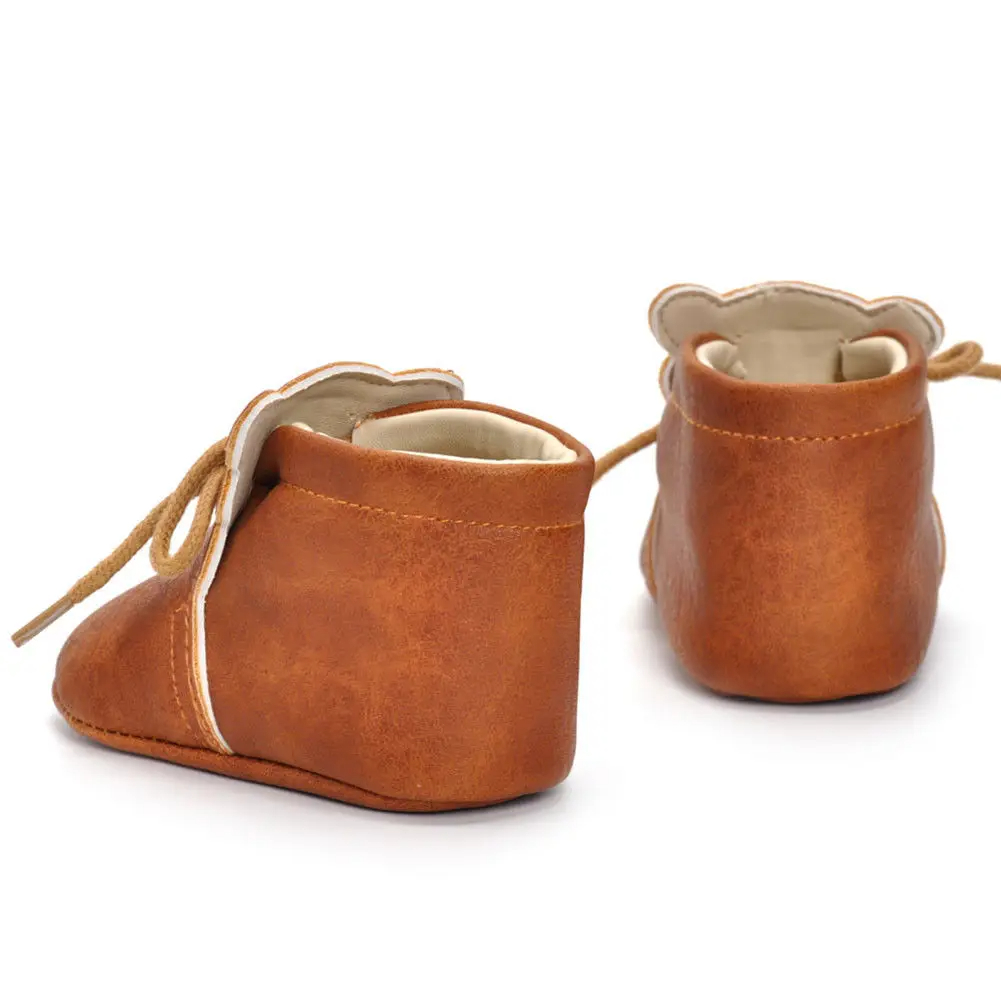 Zapato café bebé