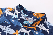 Cargar imagen en el visor de la galería, Conjunto azul marino tiburones
