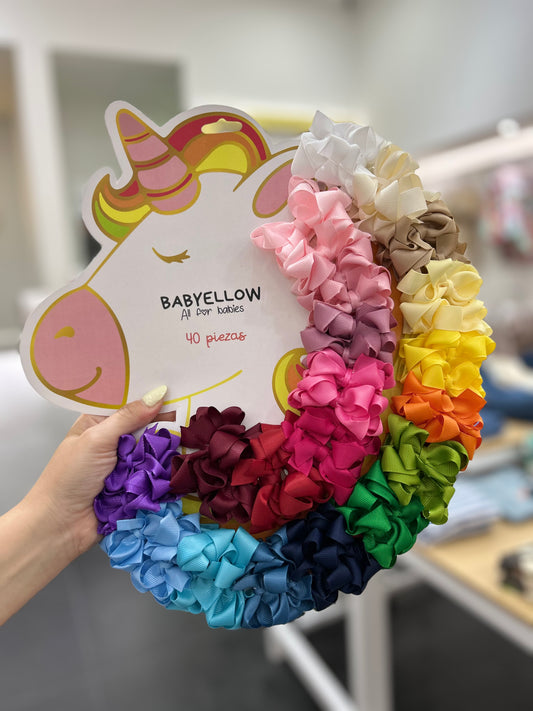 Unicornio con moños