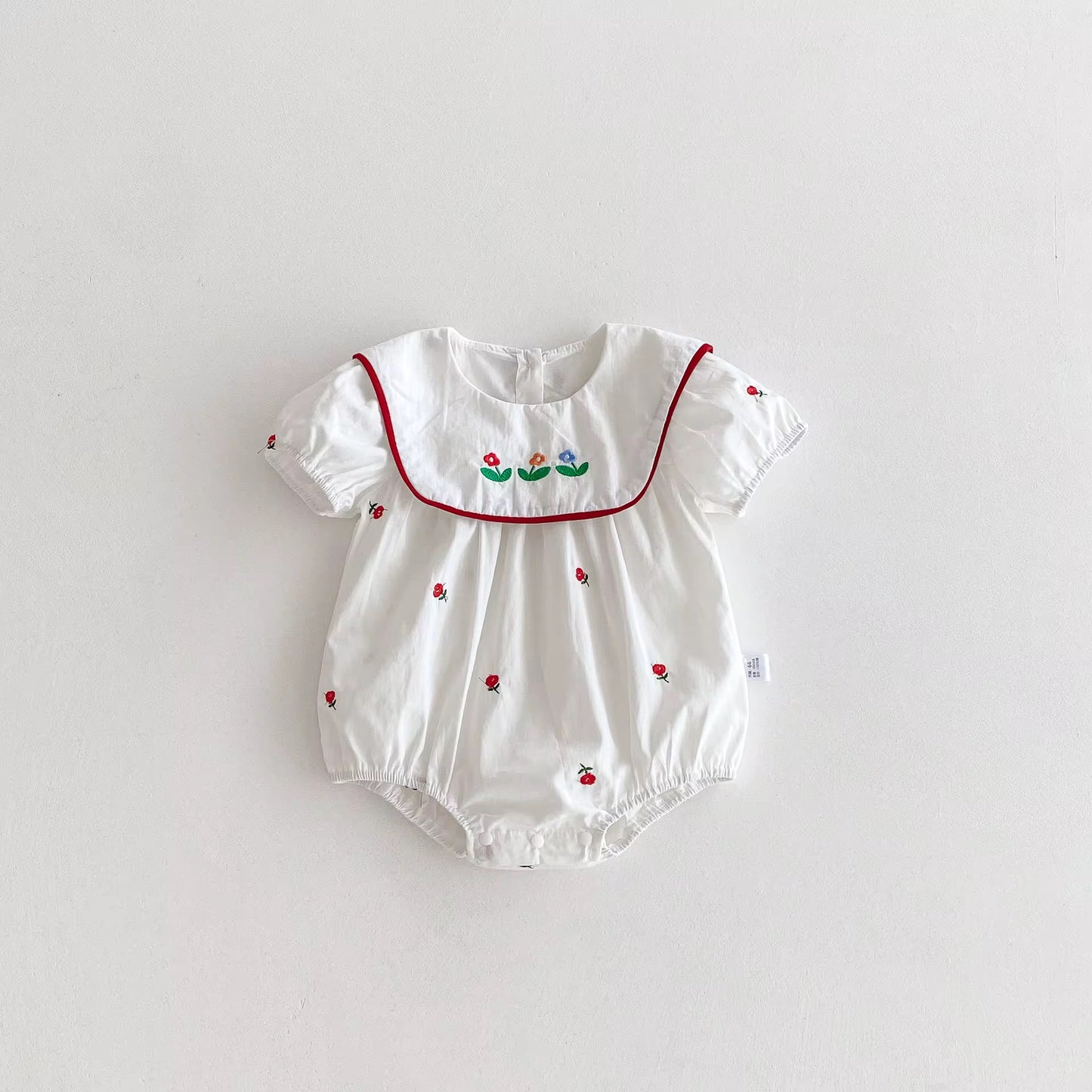 Pañalero blanco bordado