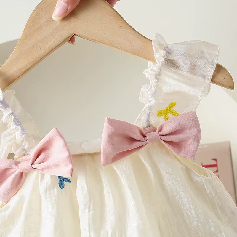 Vestido con moñitos