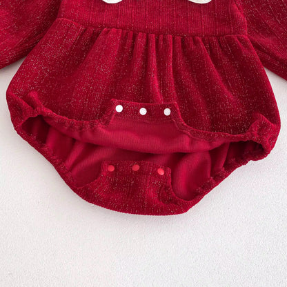 Ropa rojo solapa blanca