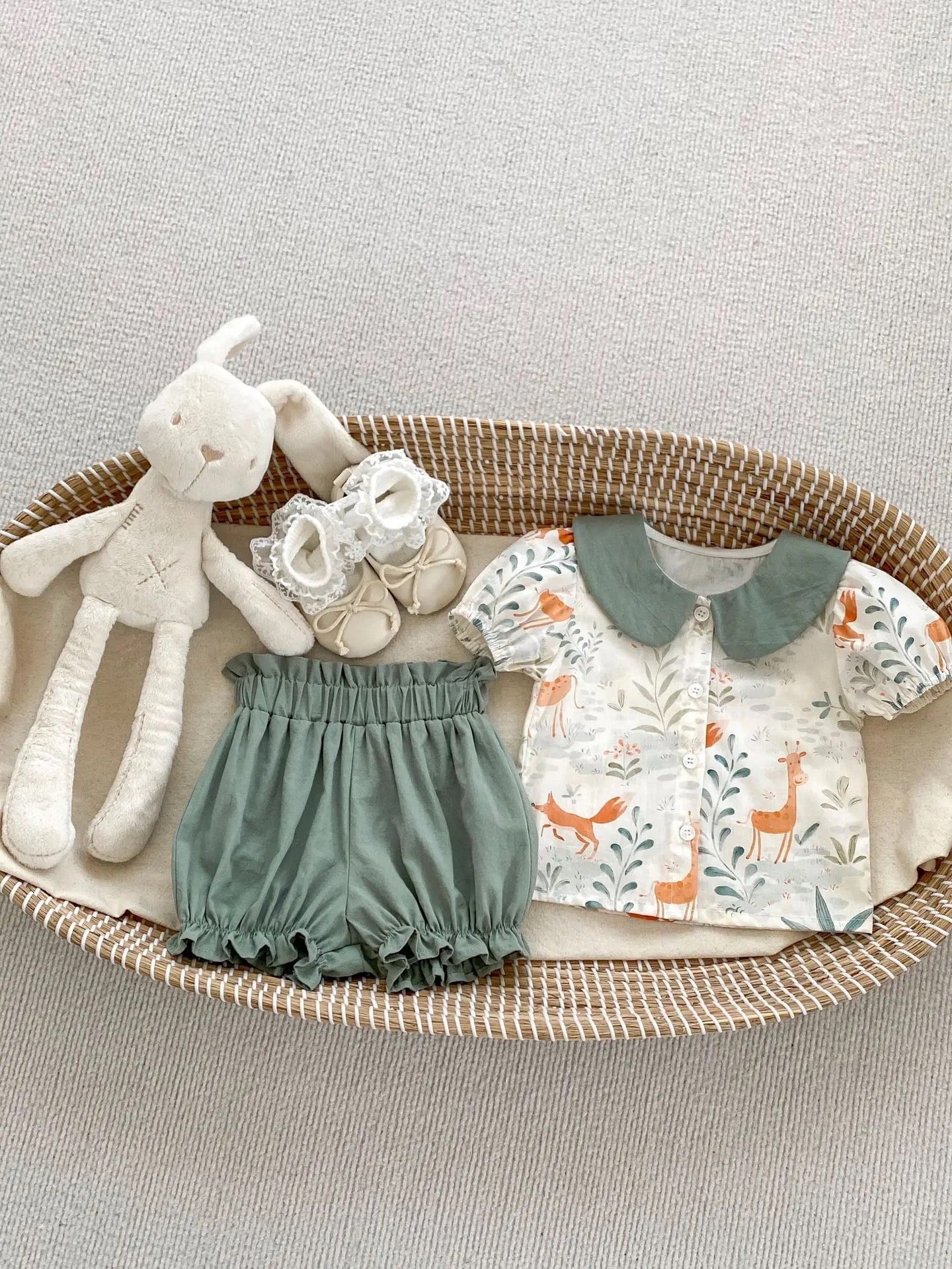 Conjunto verde animales