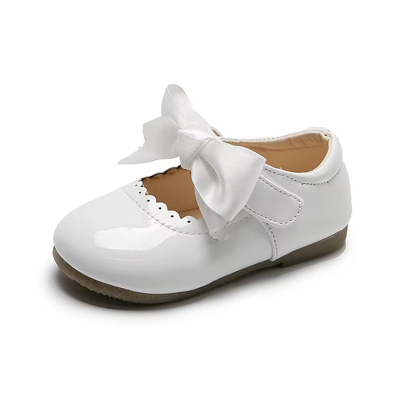 Zapato charol blanco