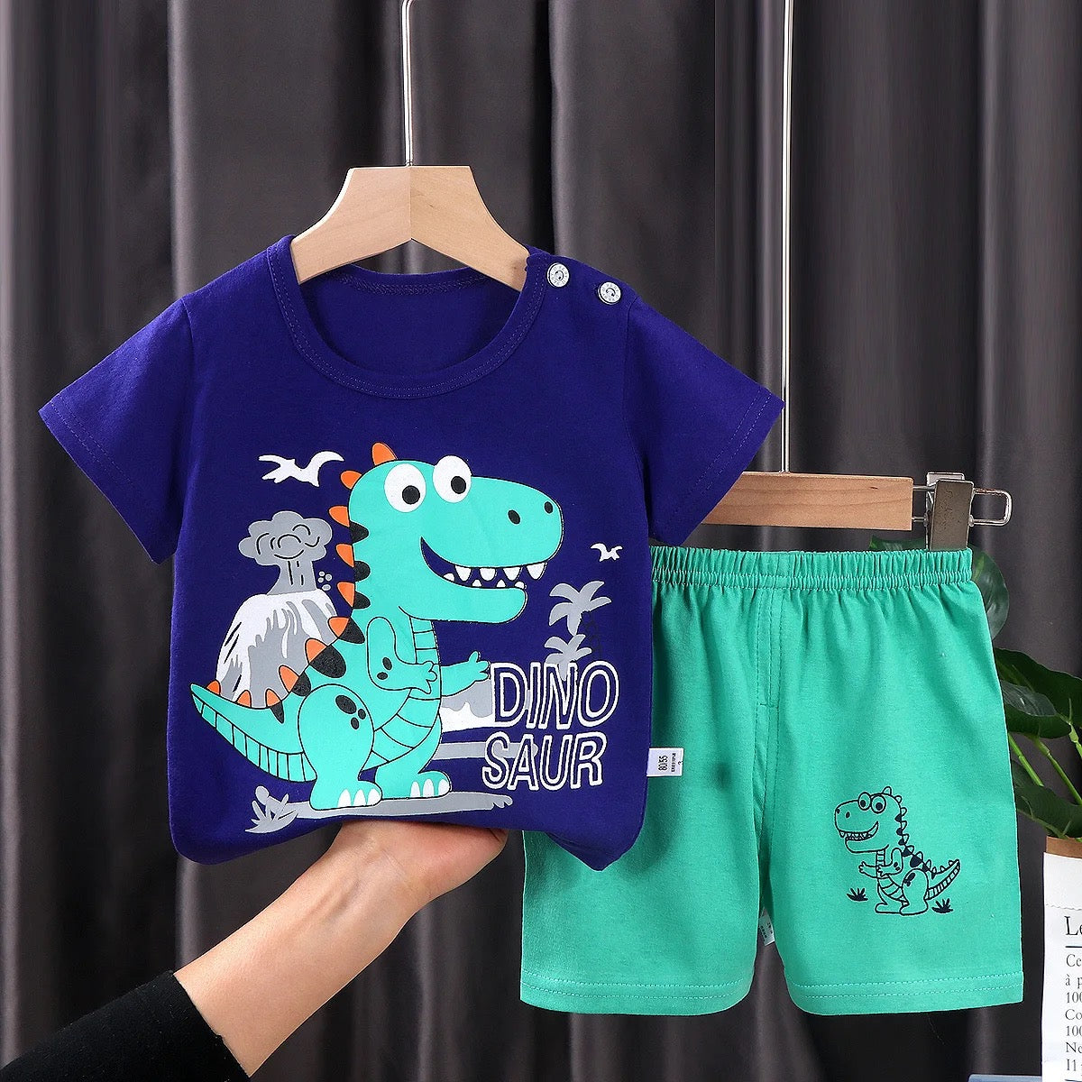 Conjunto dinosaurio