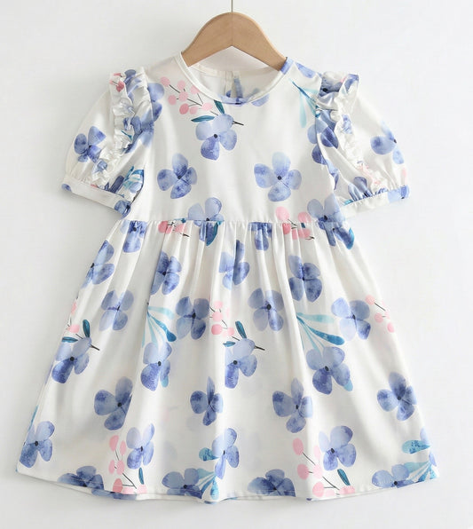 Vestido blanco con flores azules