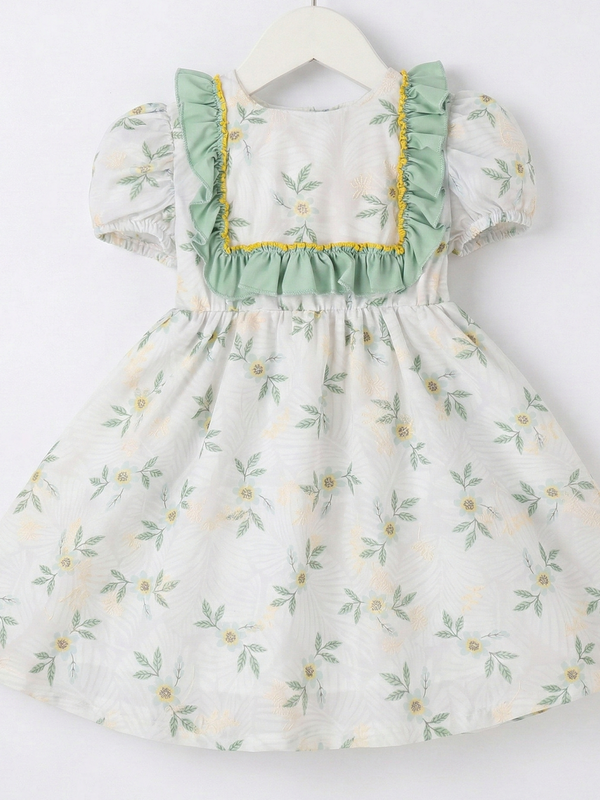 Vestido blanco con flores verdes