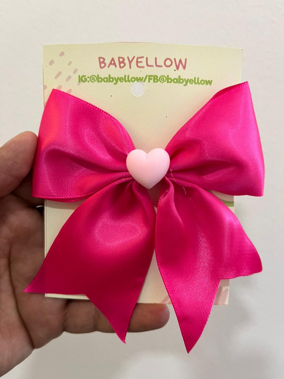 Moño Pink Love Satinado con Corazón 💖