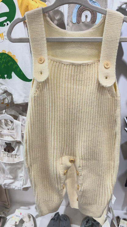 Overol beige tejido